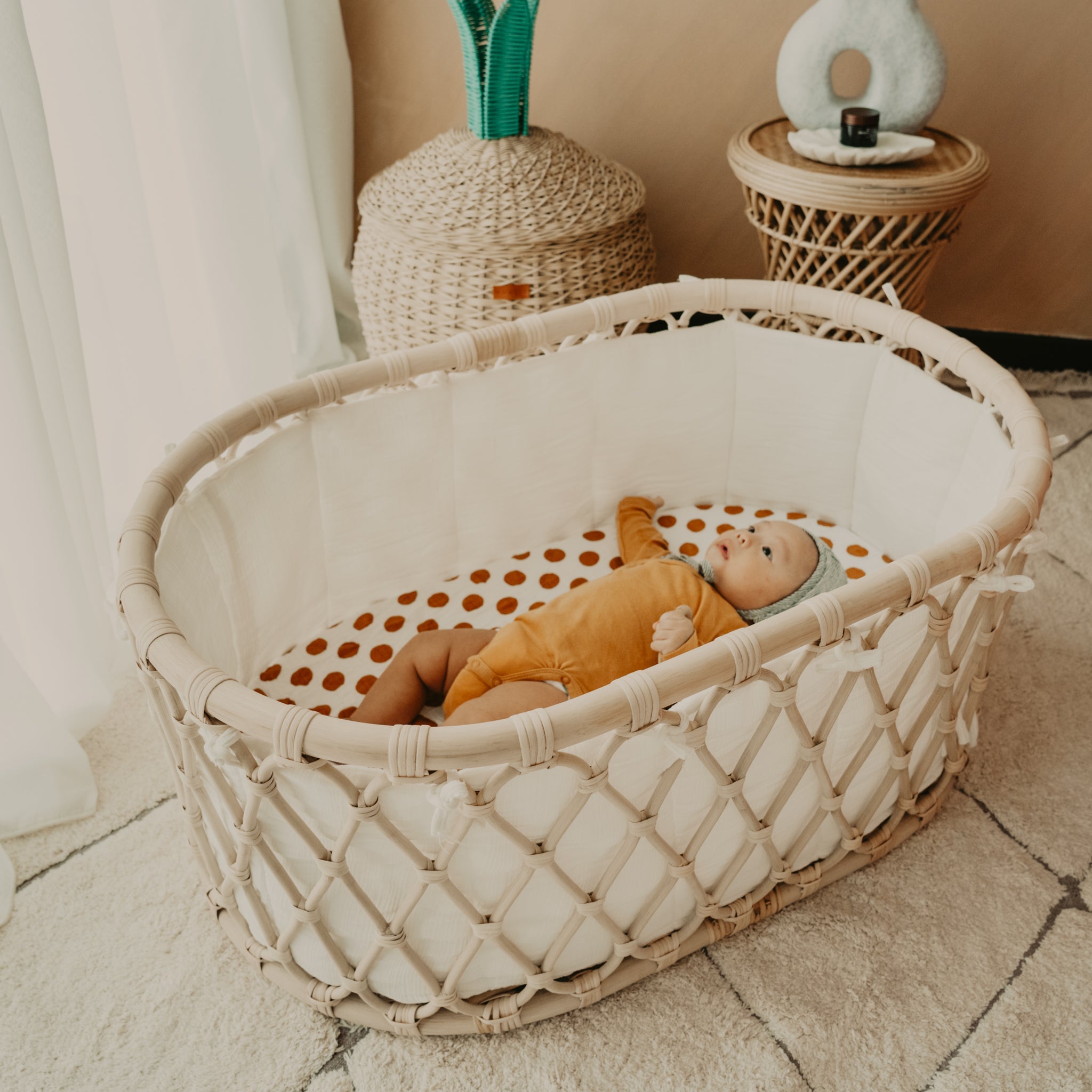Tempat Tidur Bayi Layla