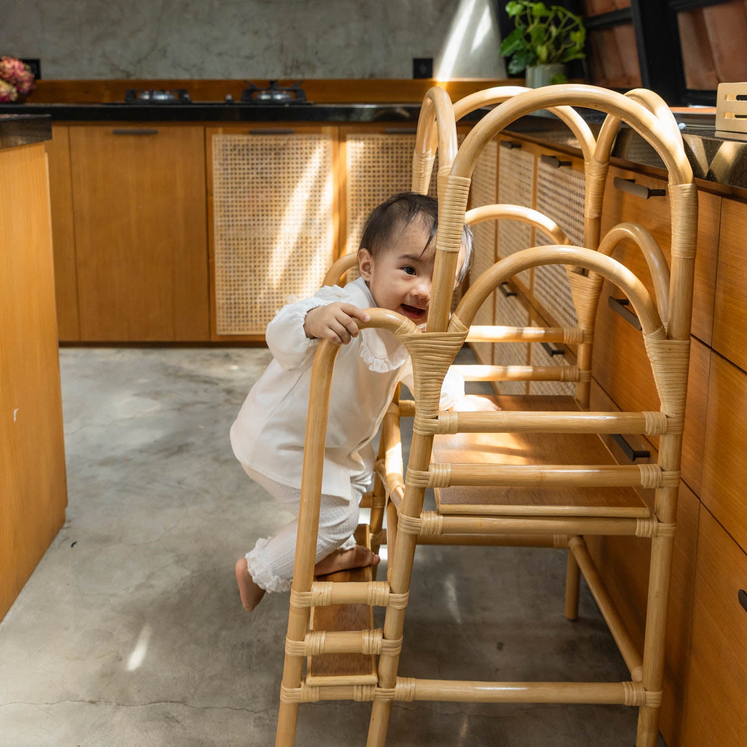 Leon Montessori Learning Tower