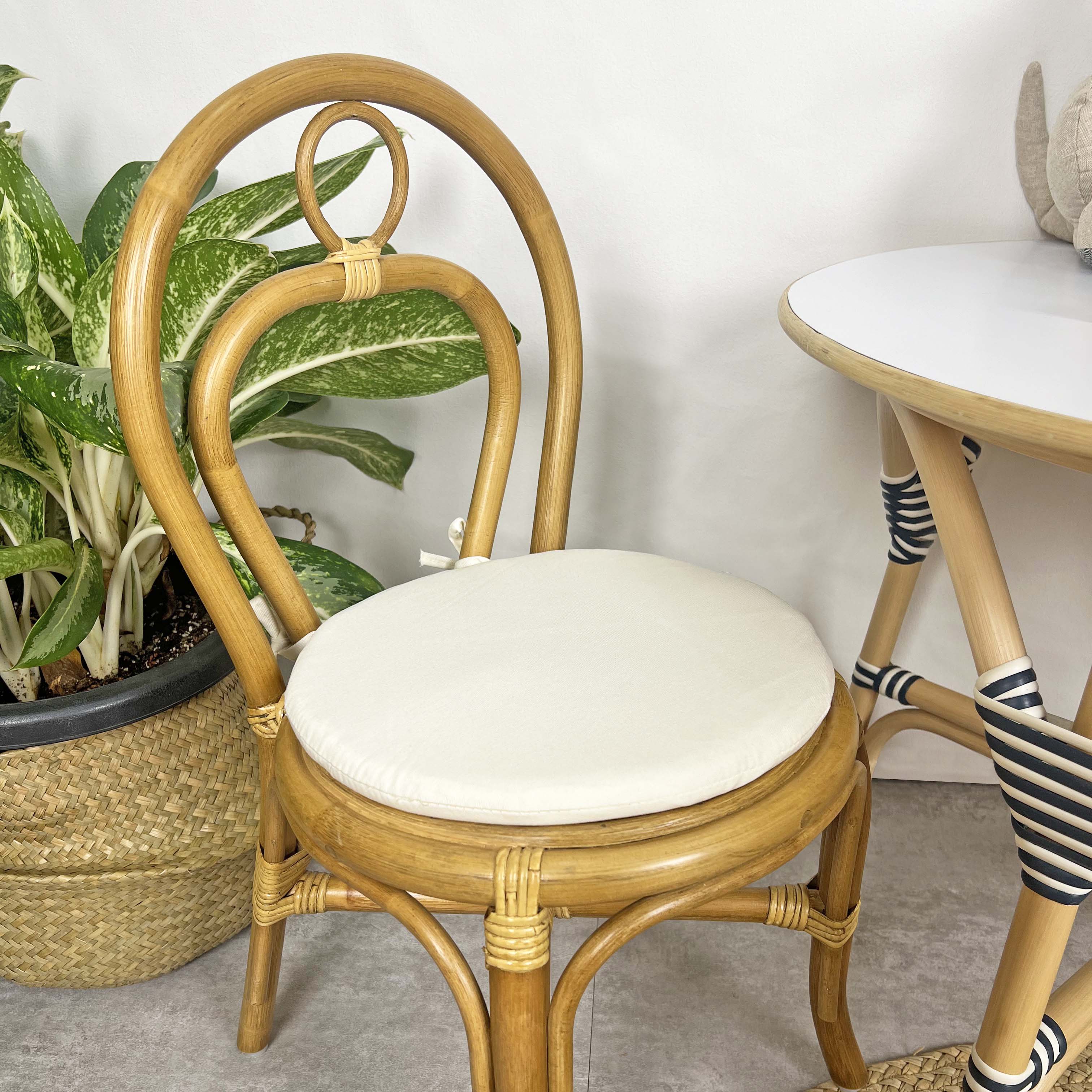 Aulia Kids Table (Medium) & Set of 2 Amélie Kids Chairs