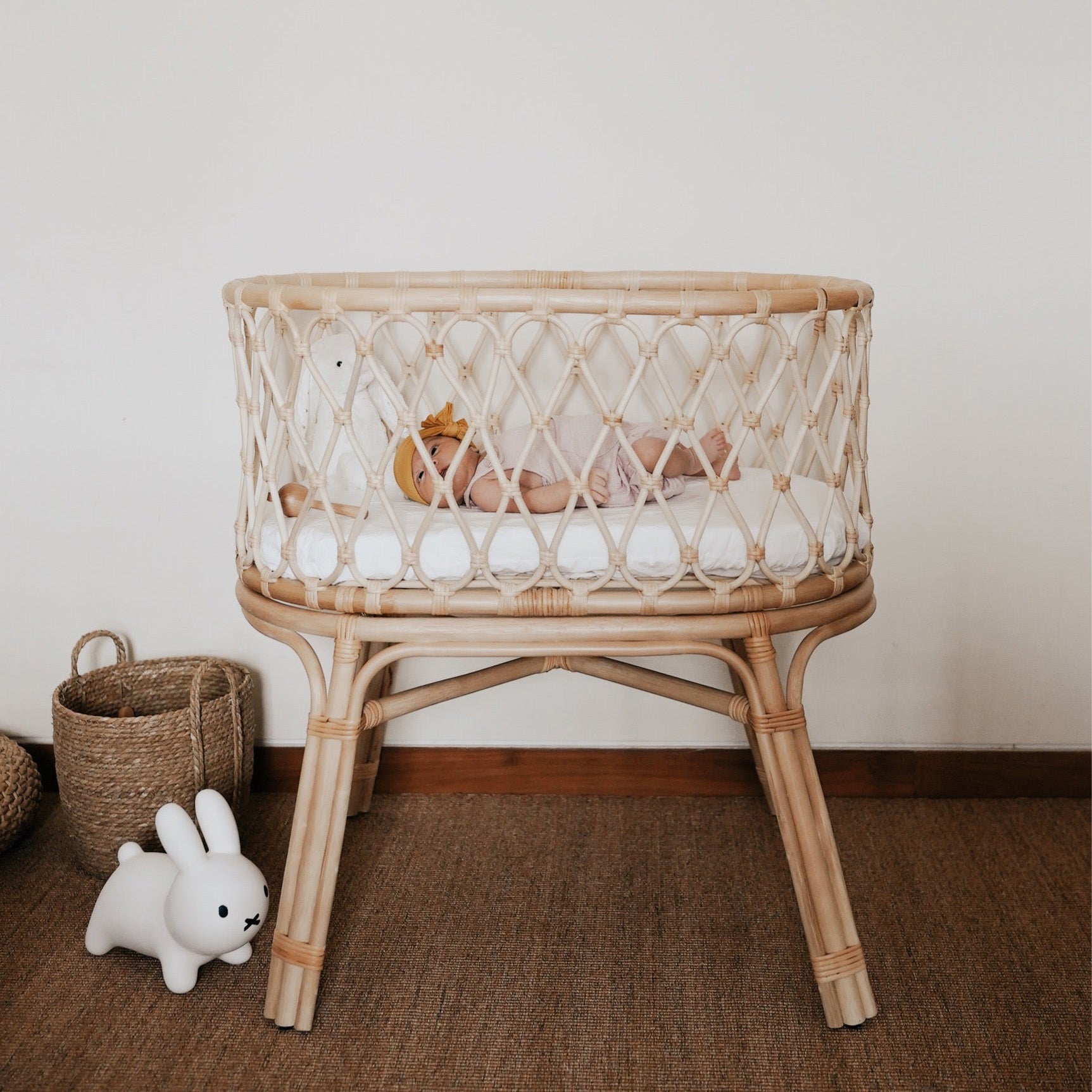 Tempat Tidur Bayi Layla
