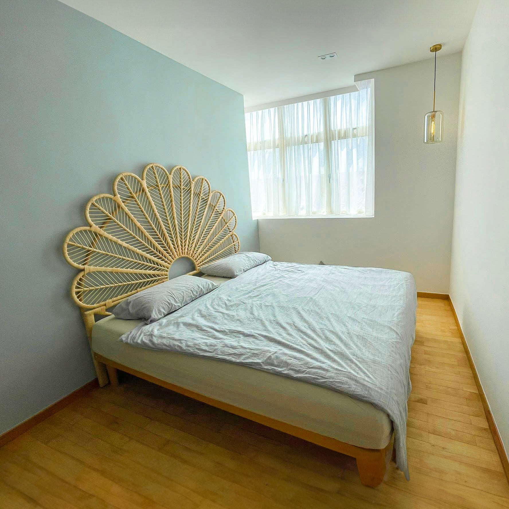 Kepala Tempat Tidur Kelopak