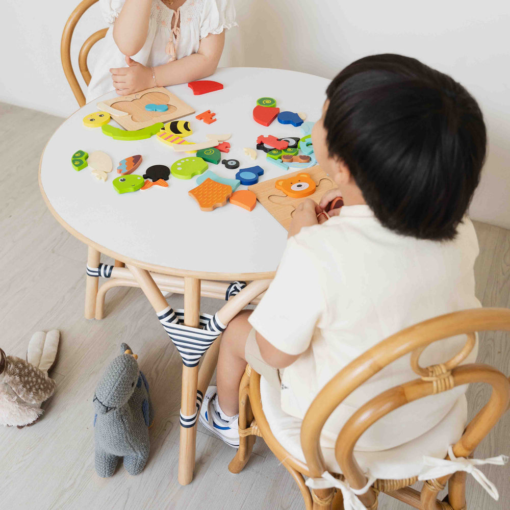 Meja Anak Aulia (Sedang) &amp; Set 2 Kursi Anak Amélie