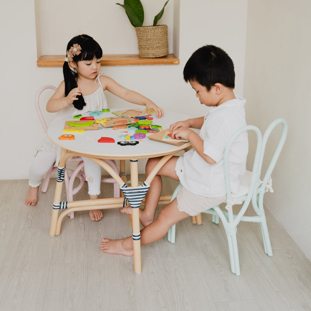 Meja Anak Aulia (Sedang) &amp; Set 2 Kursi Kelinci Anak