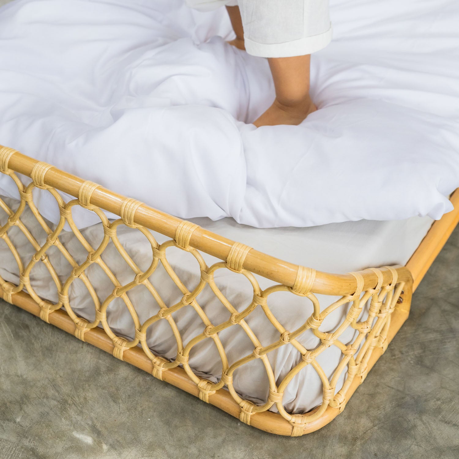 Layla Montessori Floor Bed