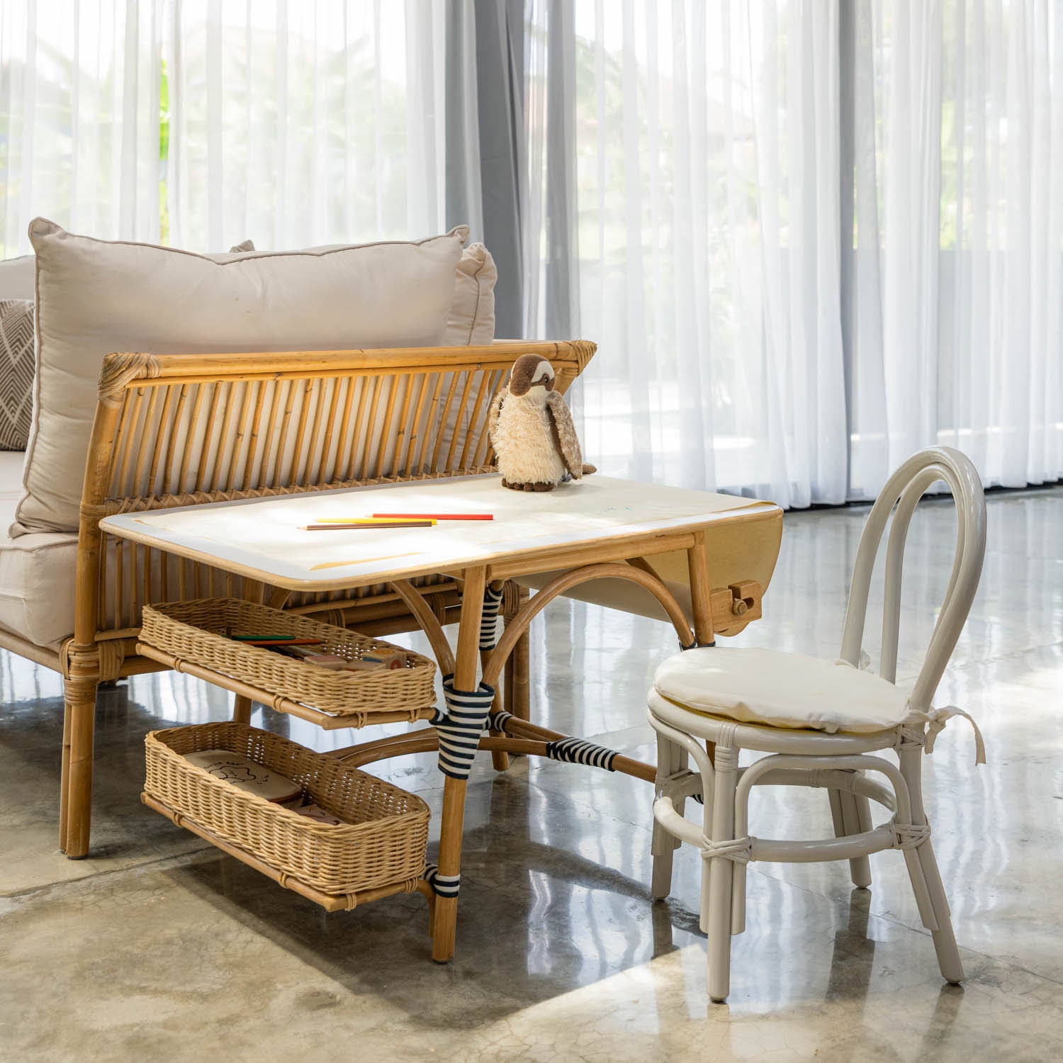 Aulia Kids Study Table