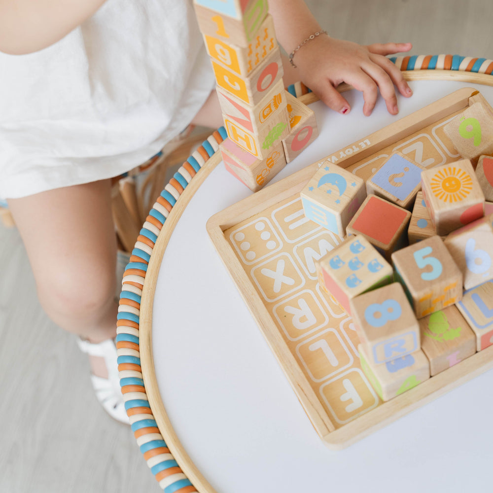 Xander Kids Meja &amp; Set Xander Kids Stools