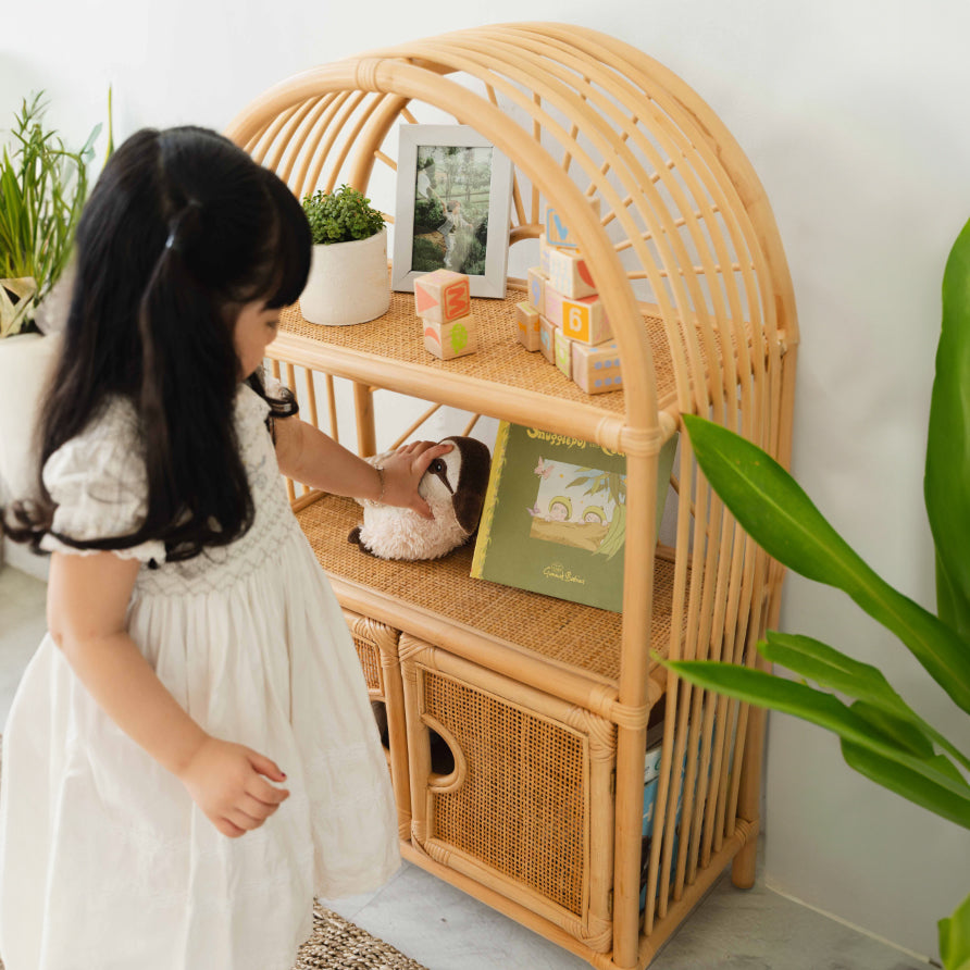 Rak Kabinet Lengkung Sinar Matahari
